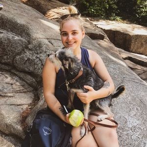 Meet your Posher, Stephanie